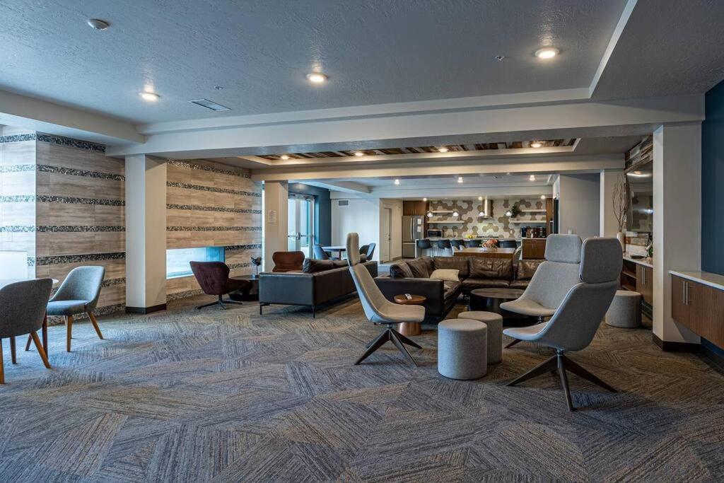 Modern 1B Downtown Slc With Wfh Setup, Gym, Fast Wi-Fi, Pool Apartment Salt Lake City Ngoại thất bức ảnh